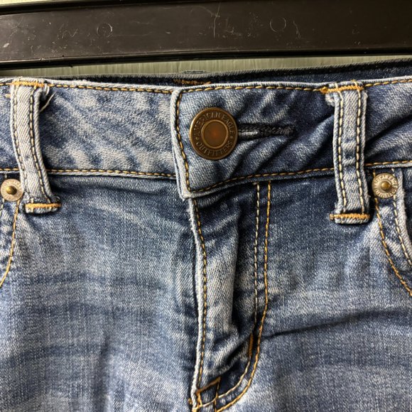 American Eagle Super Stretch Cutoff Shorts Size 6 - Picture 4 of 15